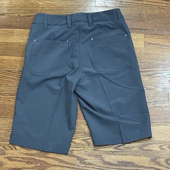 Zyia Clubhouse Bermuda Golf Shorts - Picture 2 of 4